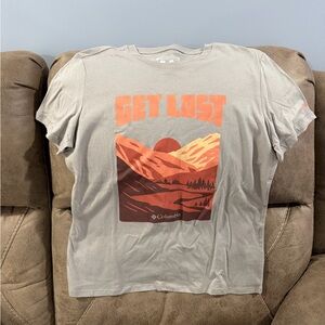 Columbia Gray Graphic T-Shirt. NWOT